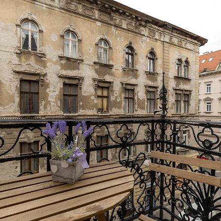 Csengery Deluxe Home With Balcony Budapeste Exterior foto