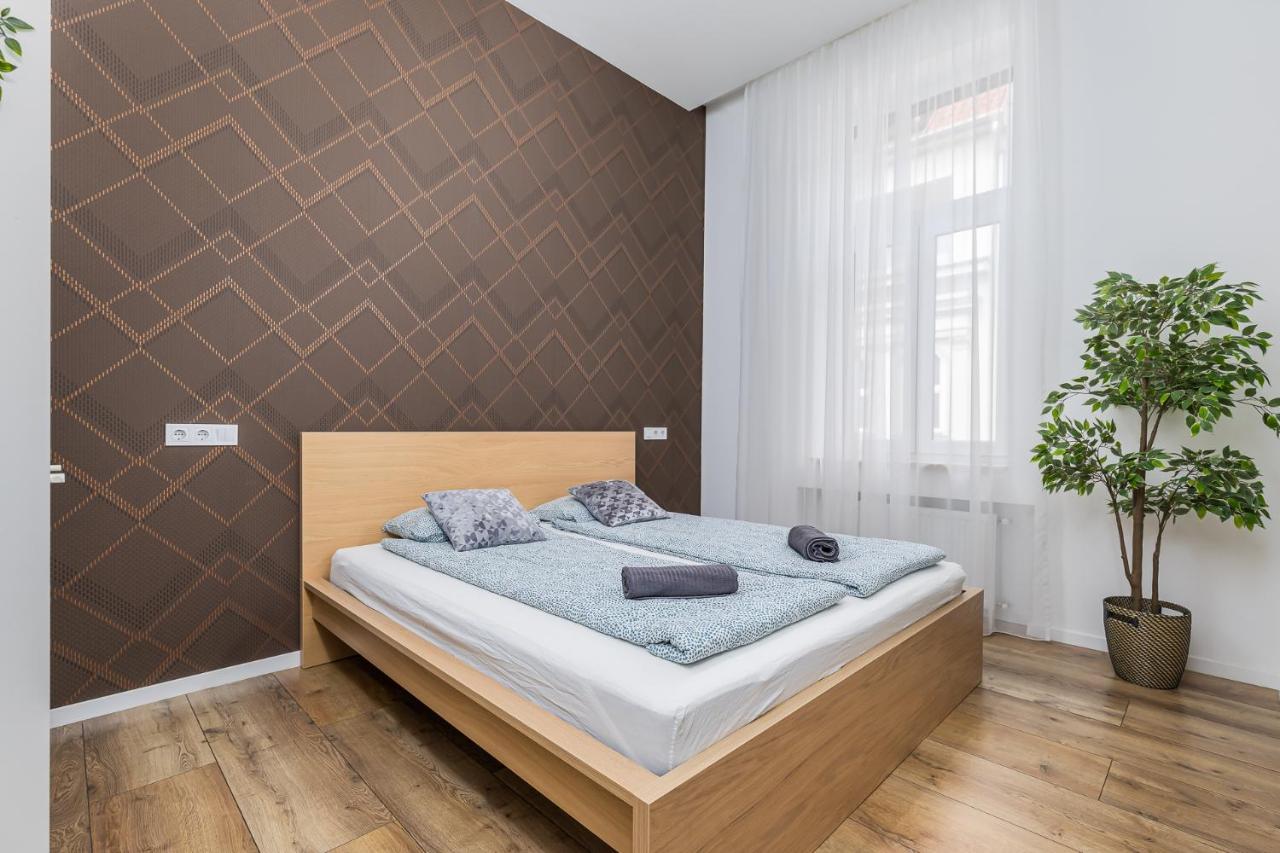 Csengery Deluxe Home With Balcony Budapeste Exterior foto